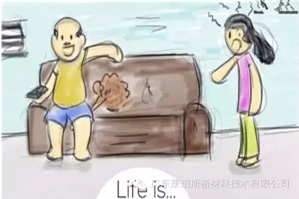 人生就是。。。 妻子已經(jīng)發(fā)火，你卻肆無忌憚地放屁“排毒氣”